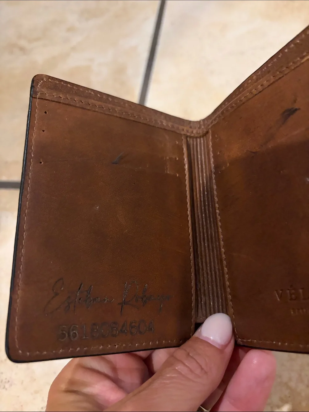 Vélez Burgundy Leather Men's Wallet